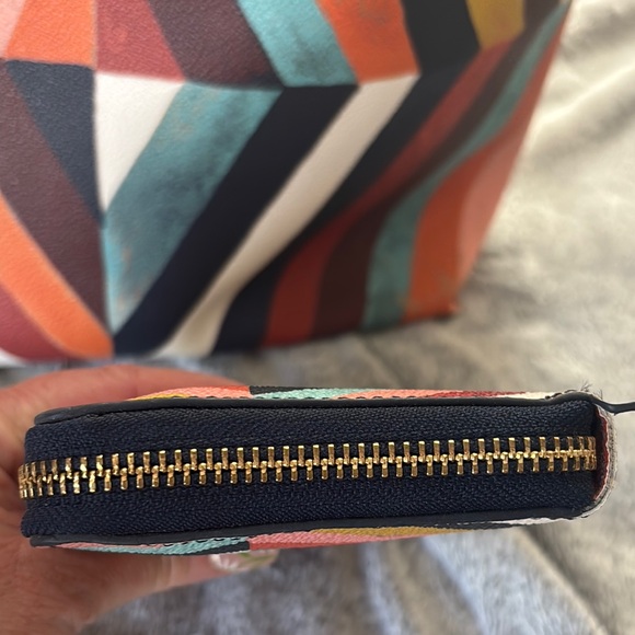 EUC-Tory Burch Kerrington Diamond Square Tote & Wallet Set w/bag charm\key chain - Picture 11 of 17